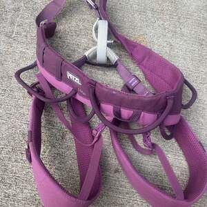 Petzl Luna Climbing Harness – Women’s S